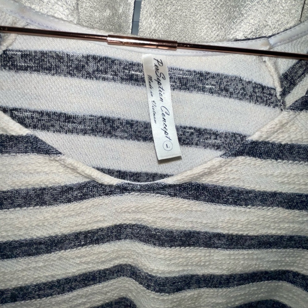 Cream & Navy Striped Top - Picture 3 of 4
